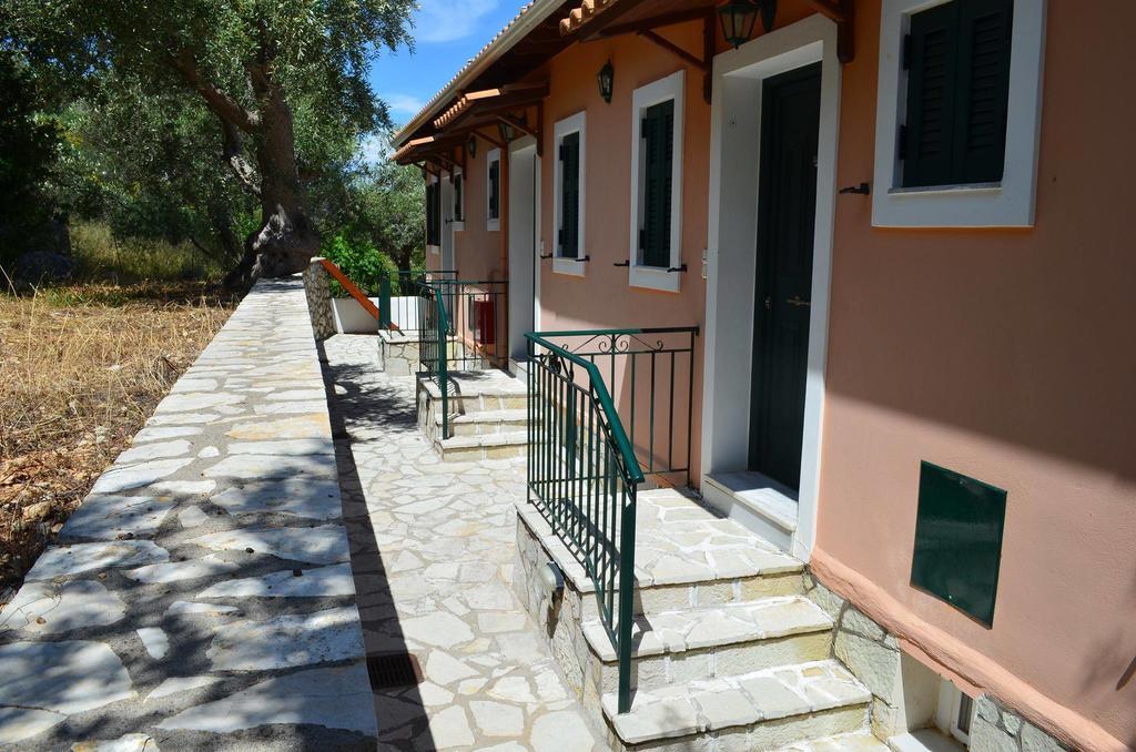Rania Apartments Agios Nikitas Exterior photo