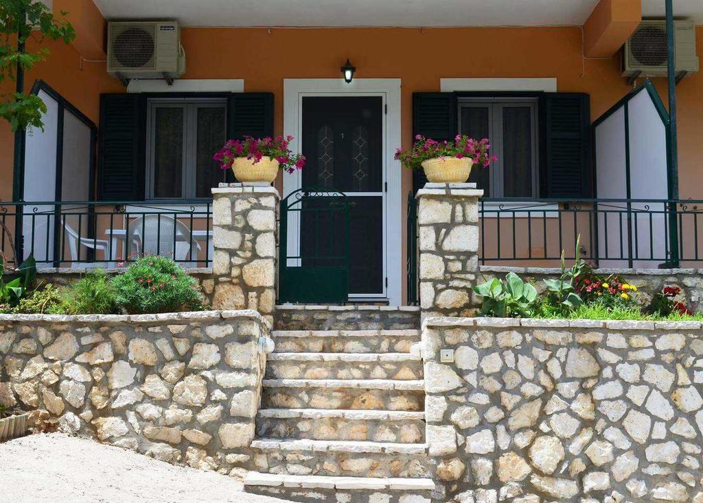 Rania Apartments Agios Nikitas Exterior photo